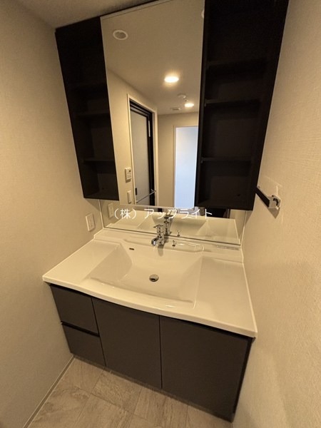 洗面設備　独立洗面台