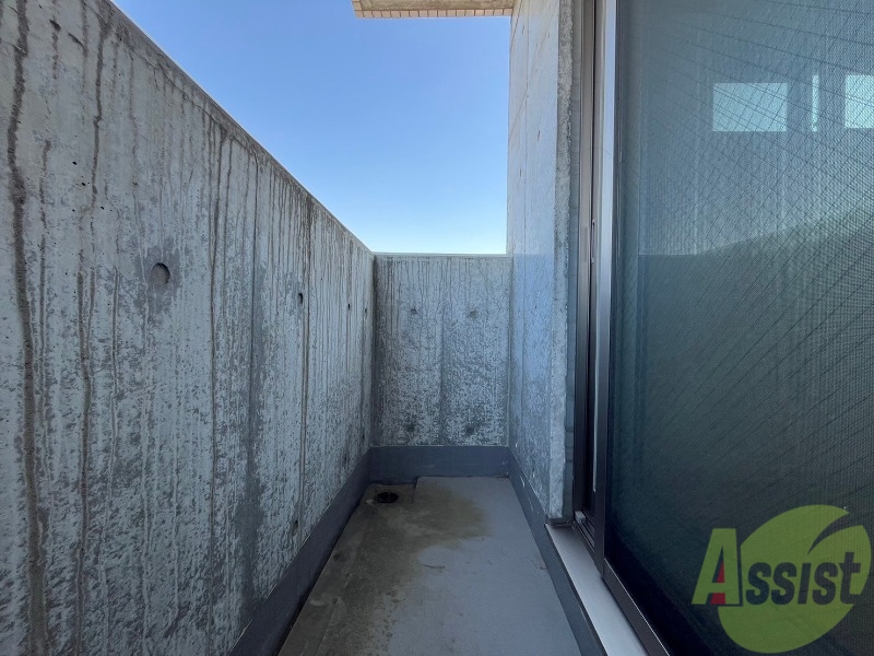 バルコニー　バルコニーです。天気の良い日には外干しができます！