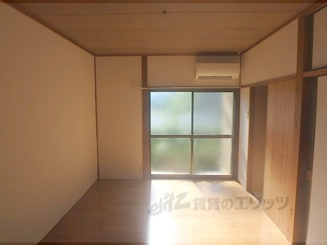 居室・リビング　洋室