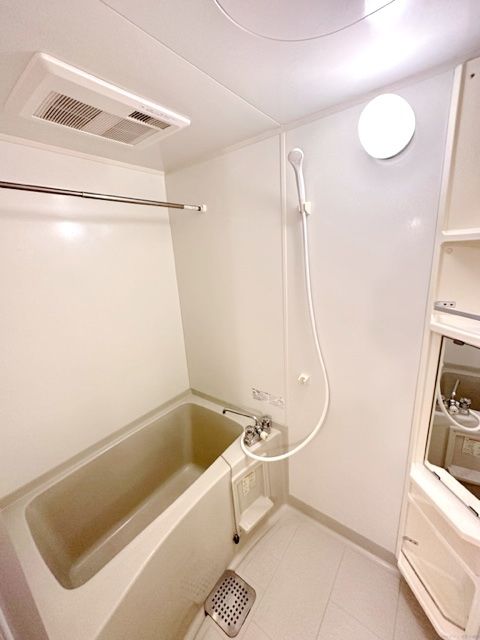 バス・シャワールーム　バス