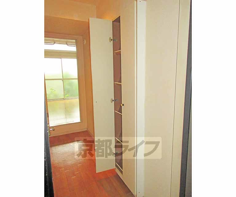 収納　シューズボックス付き