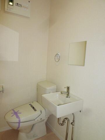 トイレ　脱衣所としてもお使い頂けます★