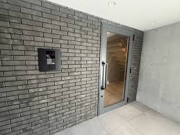 エントランス　ゆとりのあるエントランスです