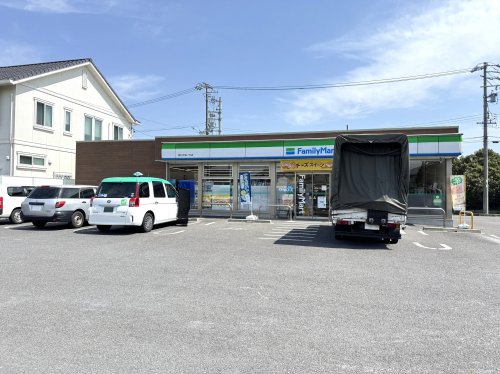 コンビニ　ファミリーマート 春日井堀之内店（コンビニ）まで227m