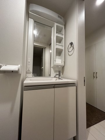 洗面設備　朝の身支度には欠かせない独立洗面化粧台