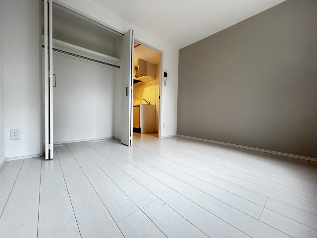 居室・リビング　こちらの居間で趣味の時間をお楽しみください