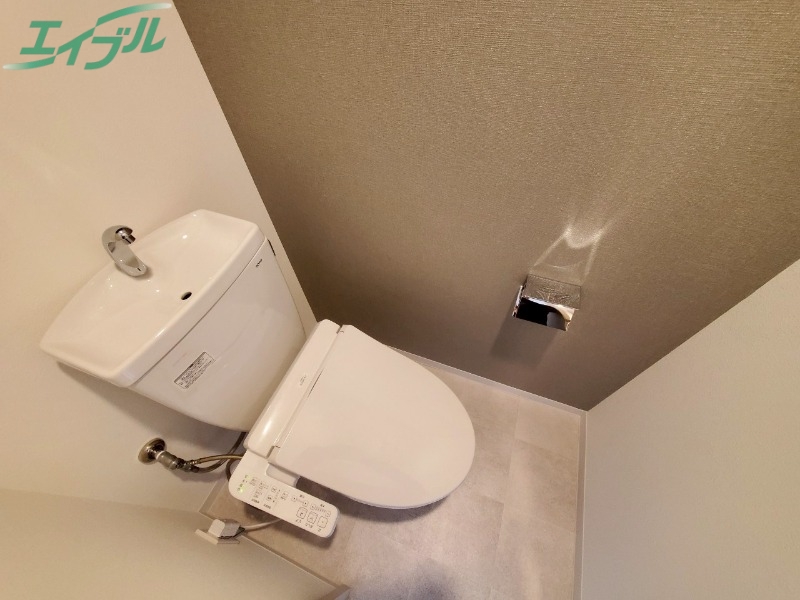 トイレ　同型参考写真