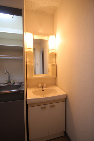 洗面設備　他部屋の写真です。