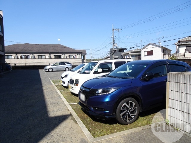 駐車場　敷地内駐車場