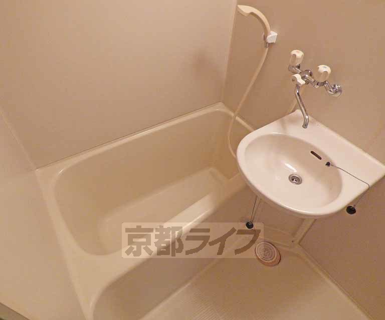 バス・シャワールーム　バスです。