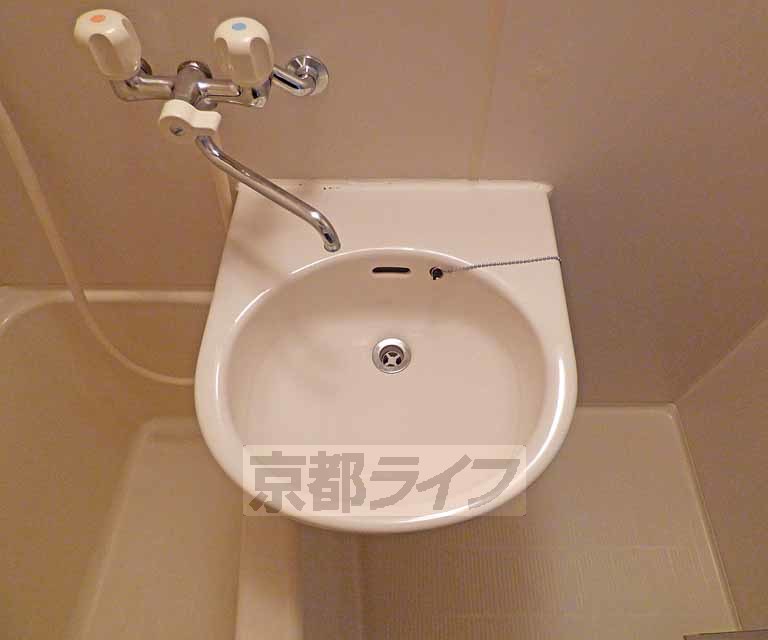 洗面設備　洗面台です。