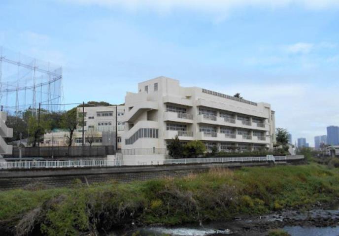 小学校　横浜市立矢上小学校（小学校）まで820m