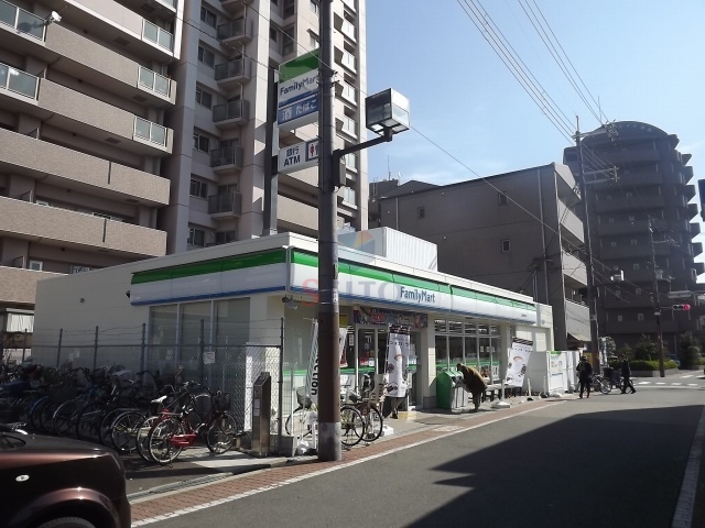 コンビニ　ファミリーマート加島駅東口店（コンビニ）まで198m