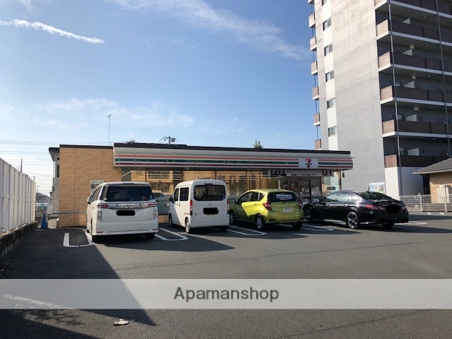 コンビニ　セブンイレブン（コンビニ）まで409m