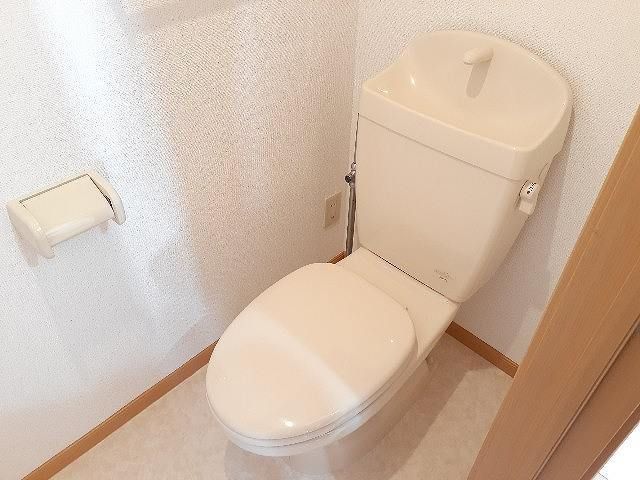 トイレ　落ち着いたトイレです