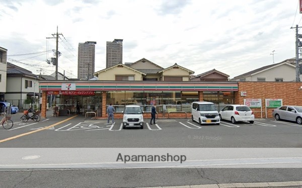 コンビニ　（コンビニ）まで143m