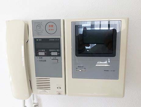 セキュリティ　★モニター付きインターホンで来客時も安心★