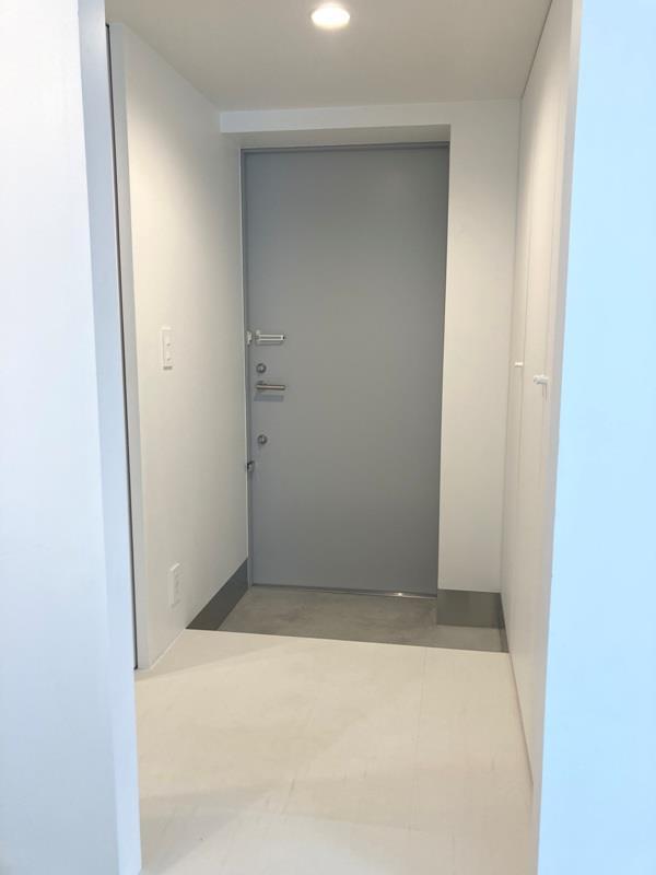 玄関　※別部屋の参考写真です。