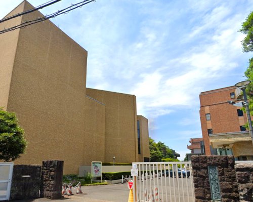 大学・短大　私立白百合女子大学（大学・短大）まで2214m