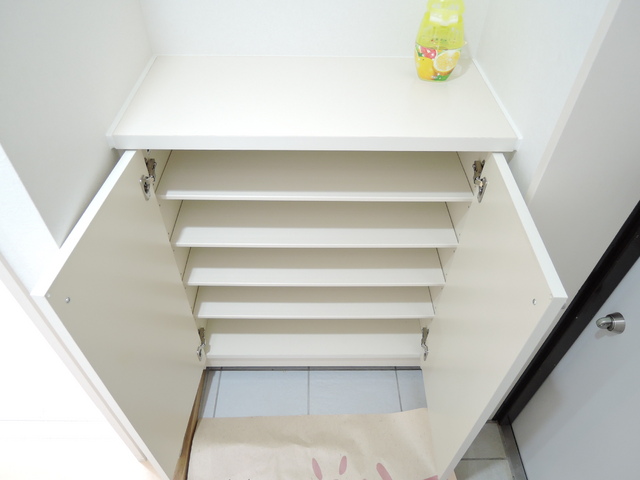 玄関　下駄箱