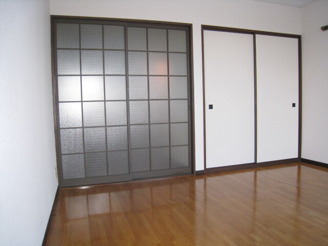 その他部屋・スペース　南東向きの洋室８帖★