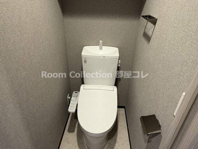 トイレ　同シリーズイメージ写真 反転色違い 現況と異なる場合現況優先