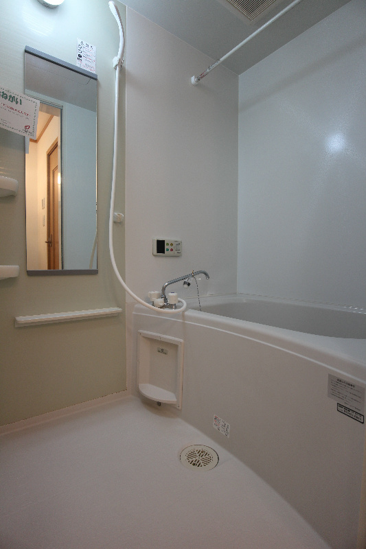 バス・シャワールーム　追炊き機能付バス