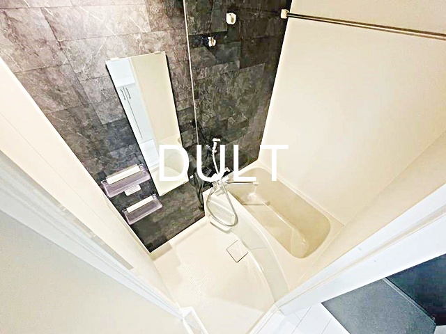 バス・シャワールーム　バスルームです。