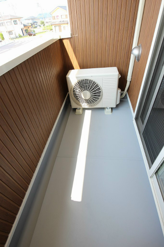 バルコニー　※同型タイプの写真です。