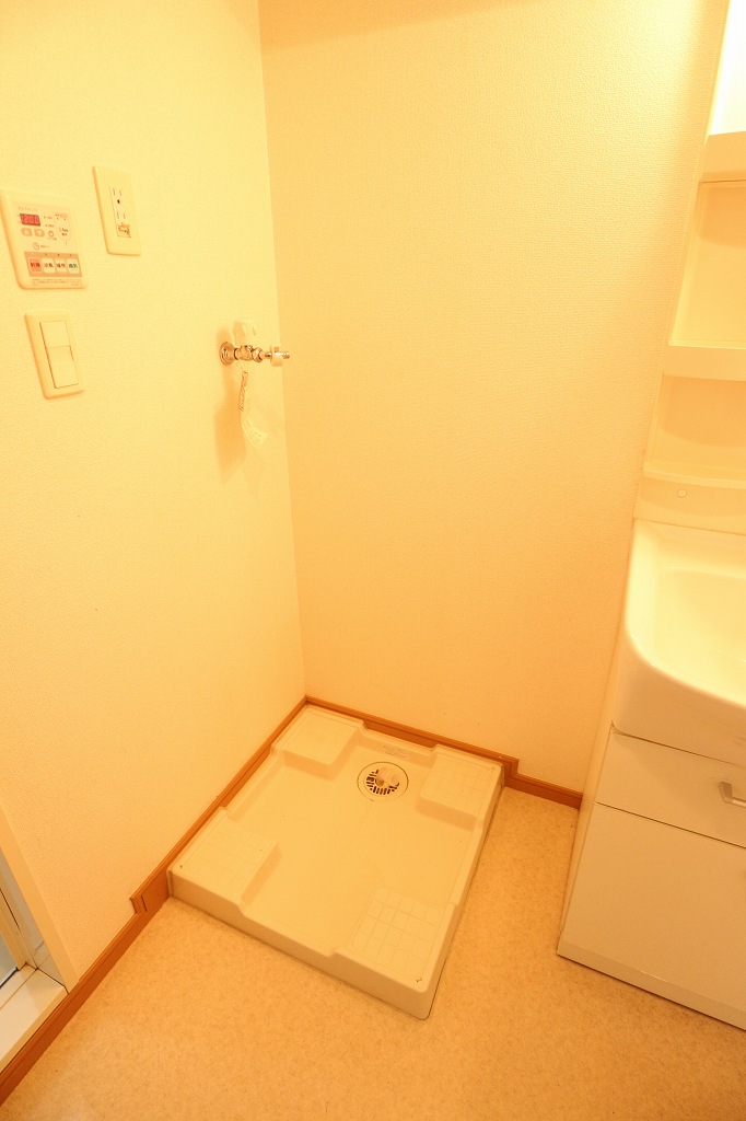洗面設備　※同型タイプの写真です。