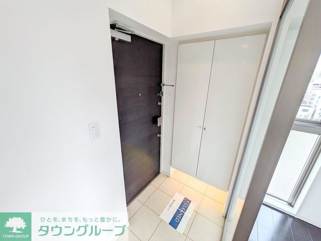 玄関　お問合せは(株)タウンハウジングレジデンス事業部【03-…