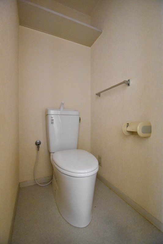トイレ　お問合せはシティホーム海田センター　082-821-2227
