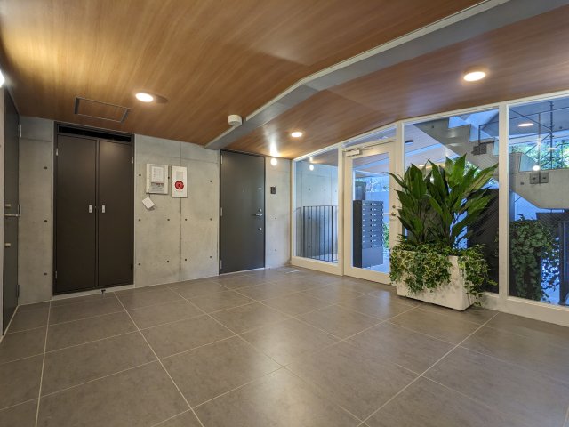 ロビー　建物の内部です