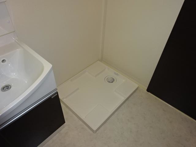 洗面設備　※同タイプの部屋写真です