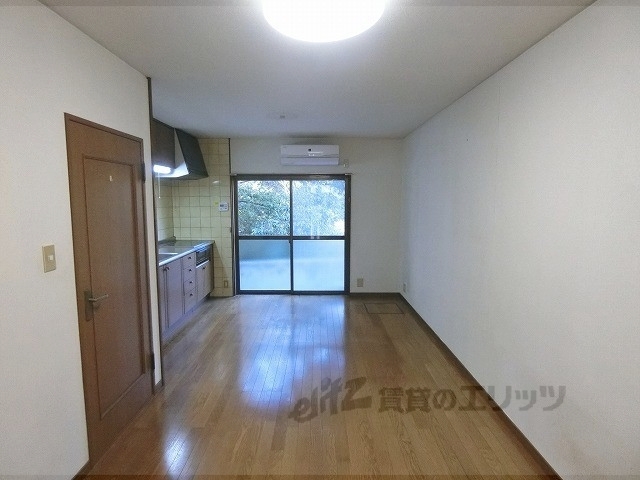 居室・リビング　居室