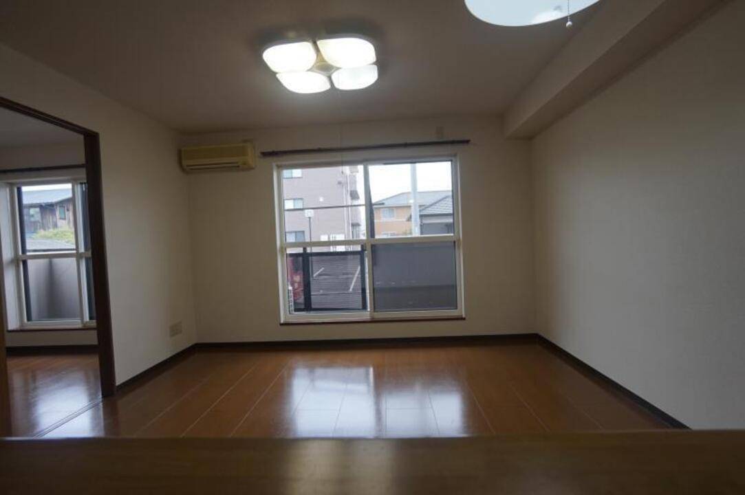 居室・リビング　リビング