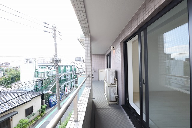 バルコニー　バルコニー