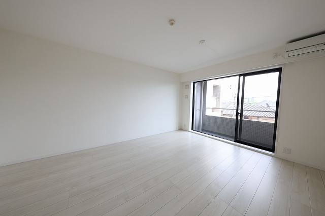 居室・リビング　内観