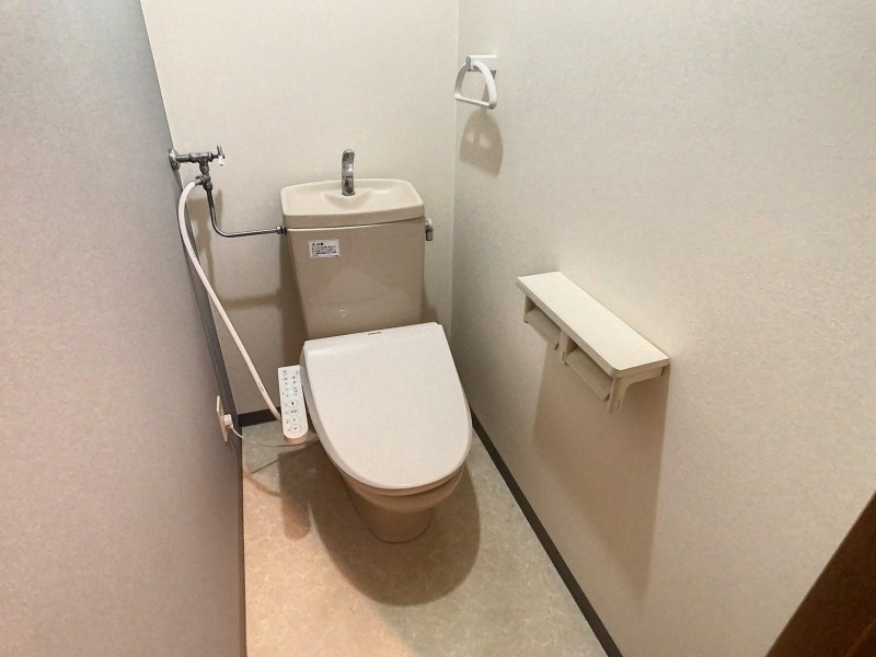 トイレ　トイレ