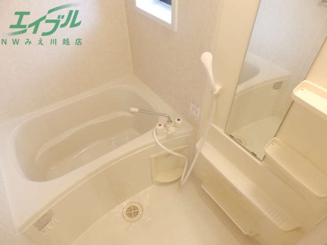 バス・シャワールーム　同物件別部屋の写真