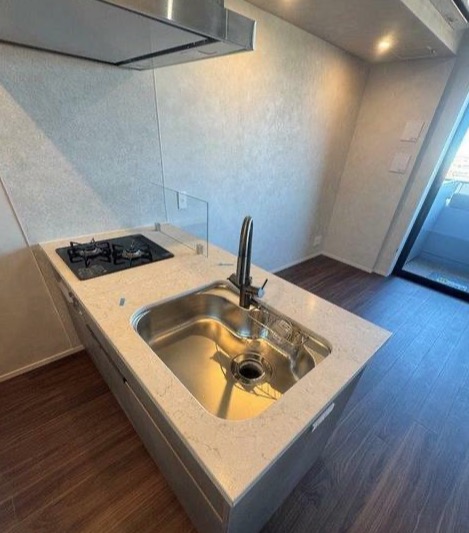 キッチン　※別部屋参考写真となります。