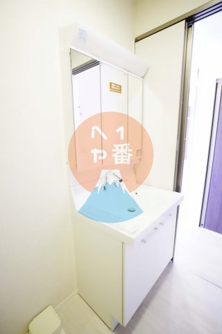 洗面設備　独立洗面台です