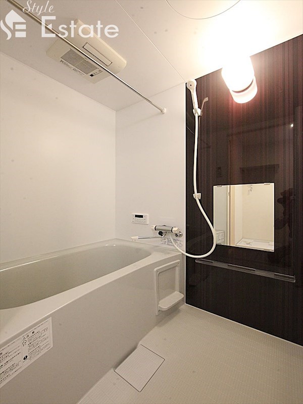 バス・シャワールーム　バスルーム