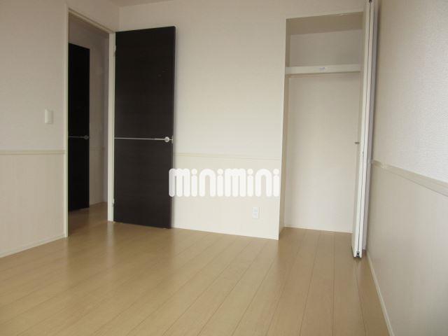 眺望　洋室、収納スペースあります