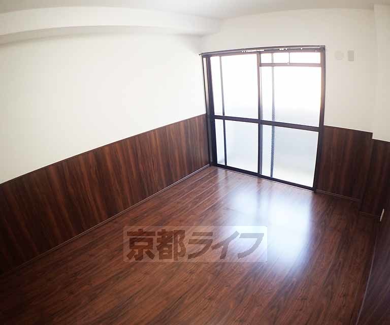 居室・リビング　フローリングのお部屋です。