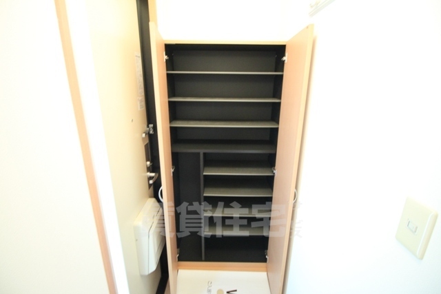 玄関　類似別物件