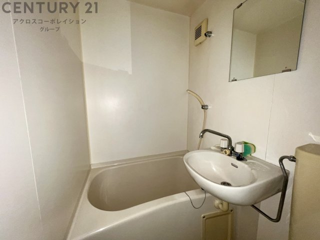 バス・シャワールーム　シンプルで機能的なユニットバスです！