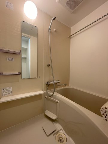 バス・シャワールーム　お風呂です