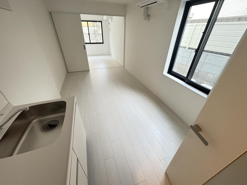 居室・リビング　同間取り別室の写真になります