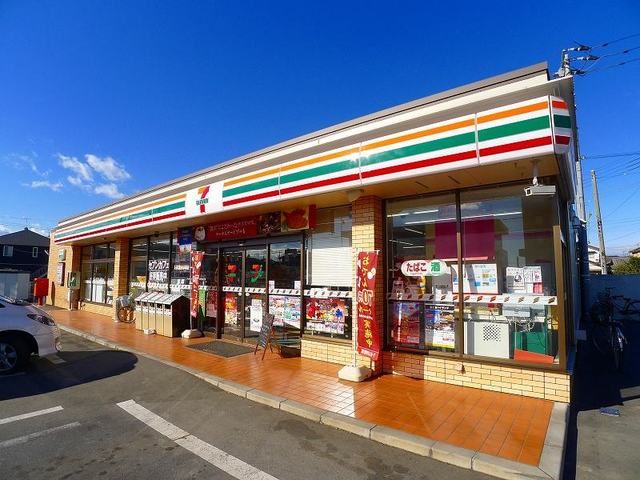 コンビニ　セブンイレブン桐生境野店（コンビニ）まで1100m